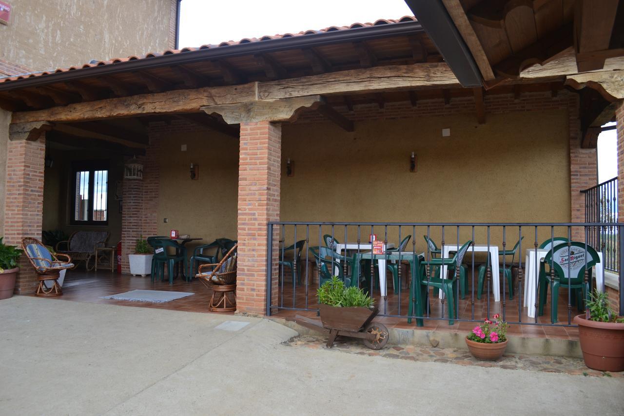 Hotel Rural Casa El Cura Calzadilla de los Hermanillos Exterior foto